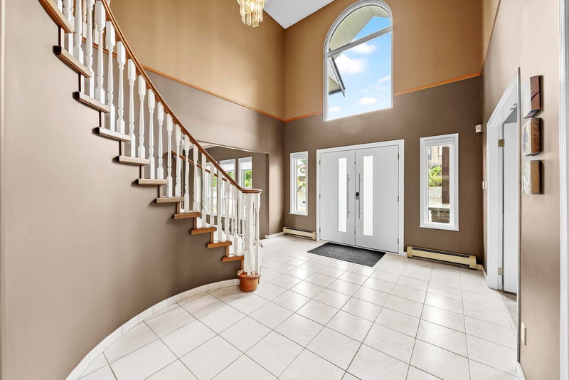 2288 Leclair Drive, Coquitlam, V3K 6P5 | Image 2