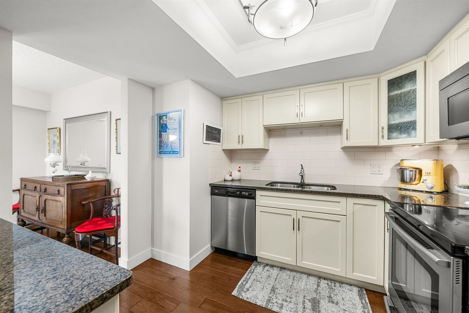 Listing Image 13