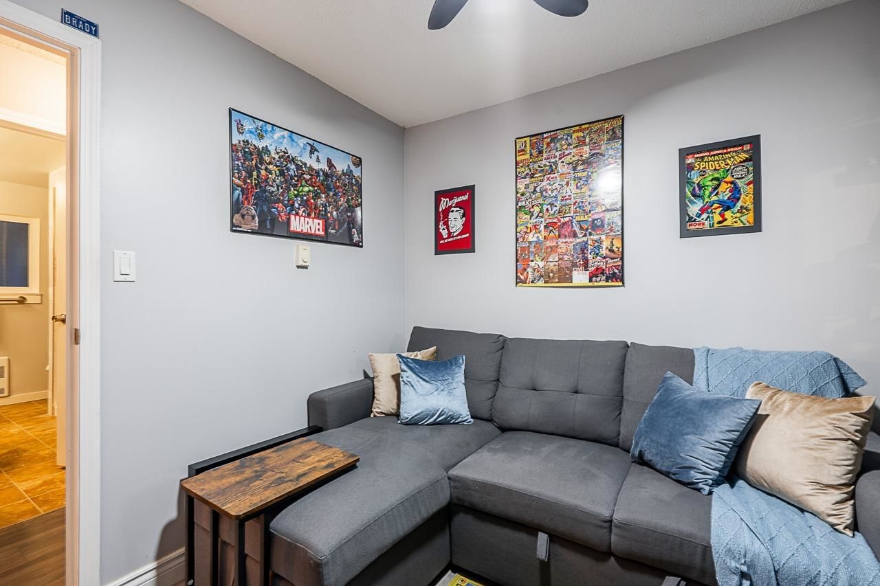 Listing Image 23