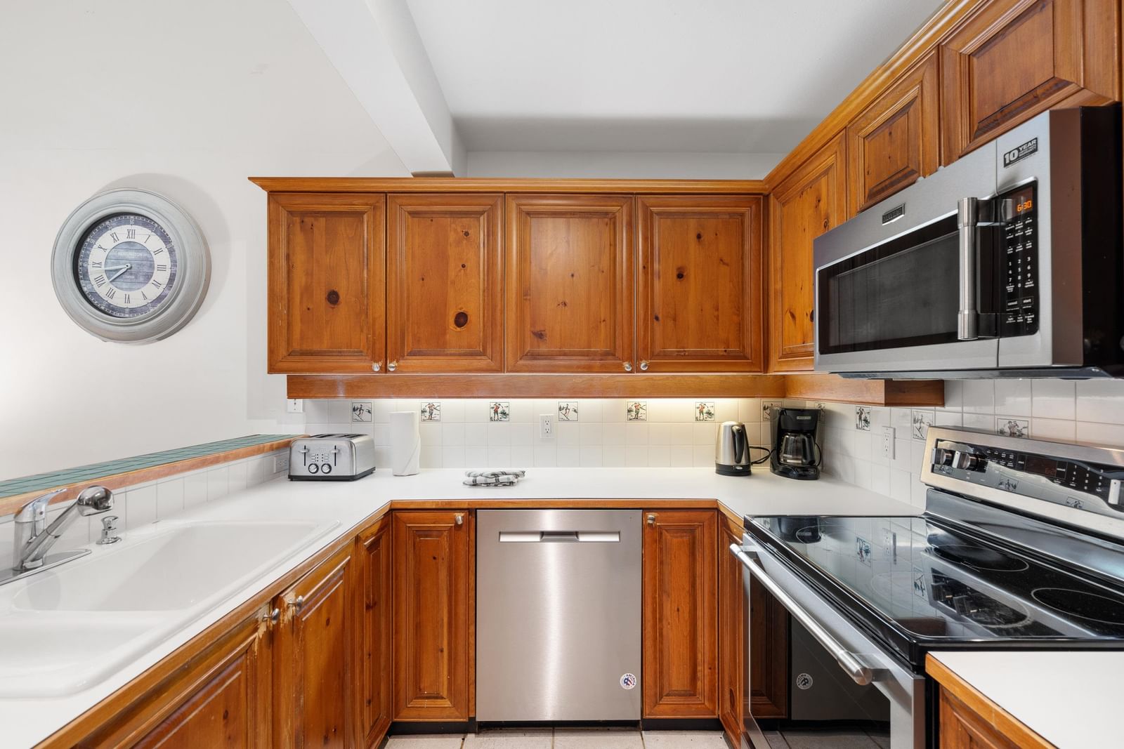 Listing Image 9
