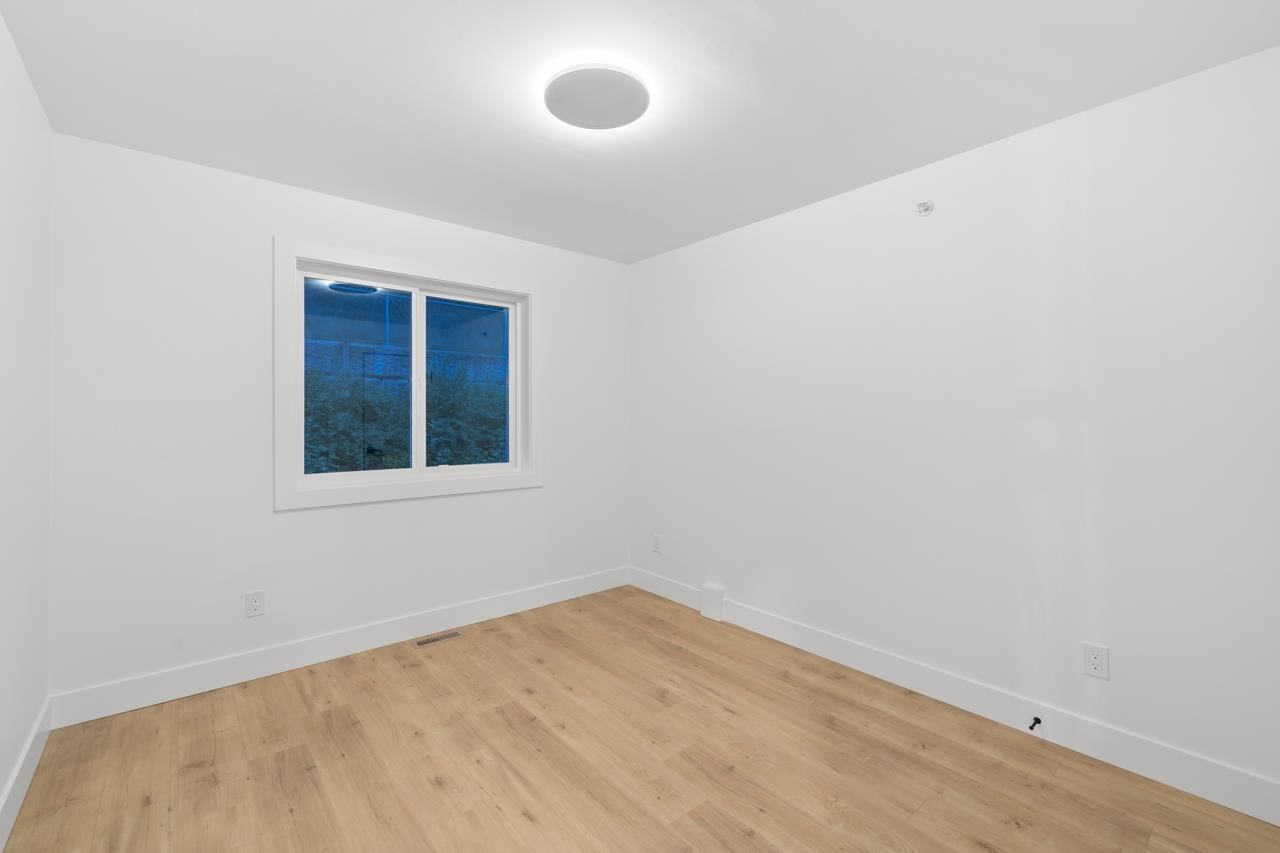 Listing Image 30