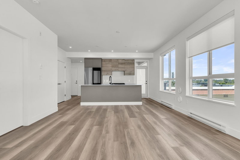 511 - 30494 Cardinal Avenue, Abbotsford, V2T 0M1 | Image 3