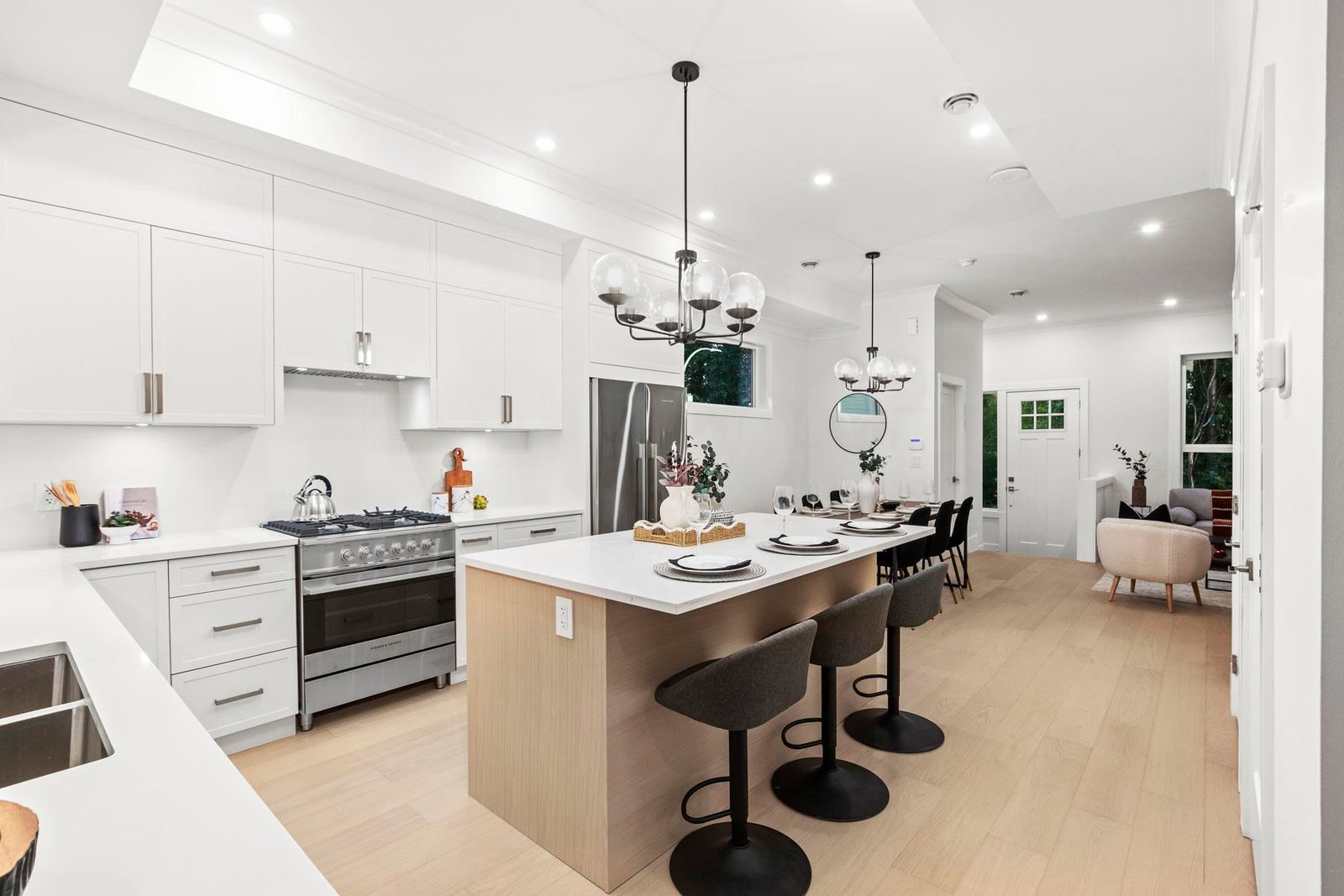 Listing Image 11