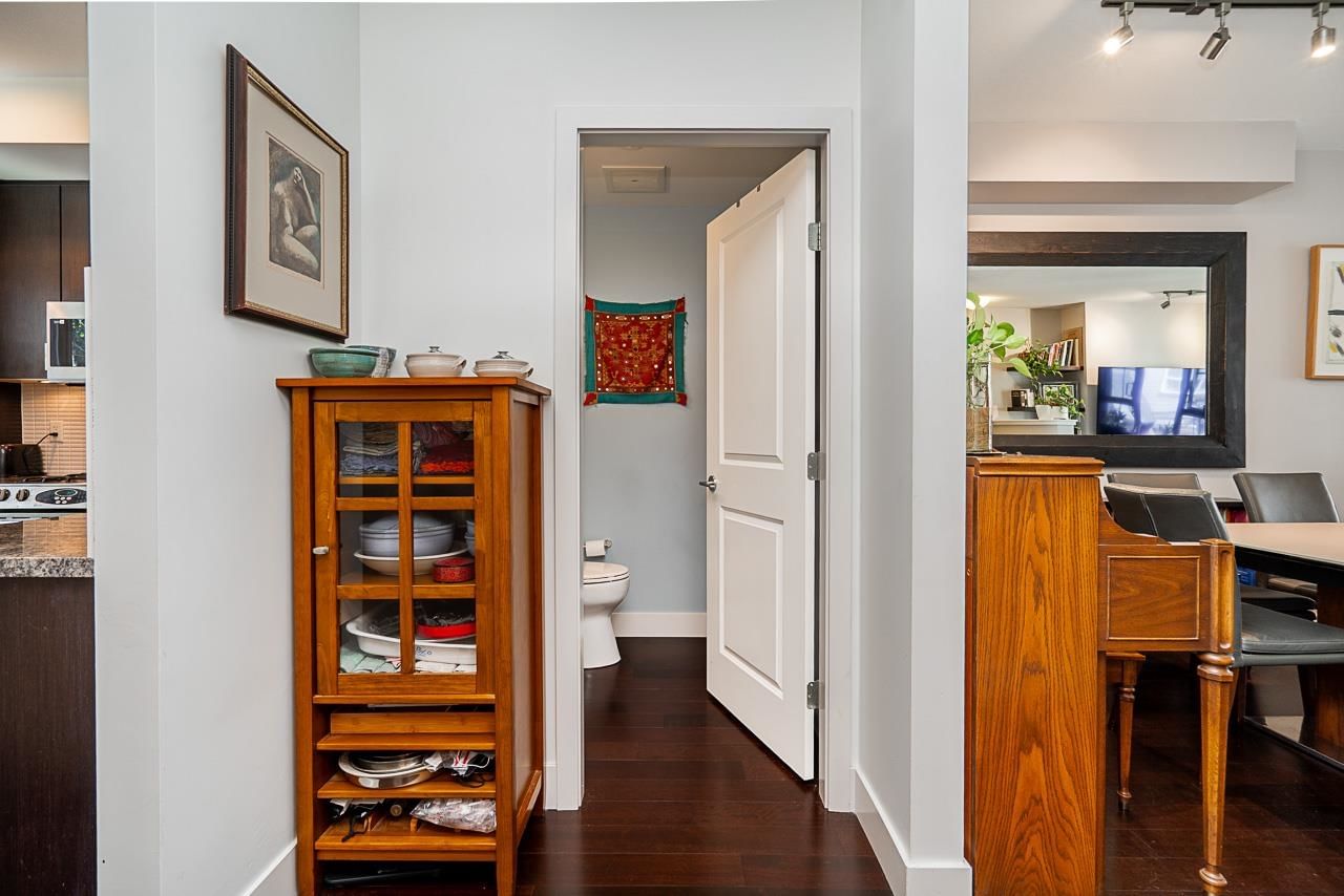 Listing Image 10
