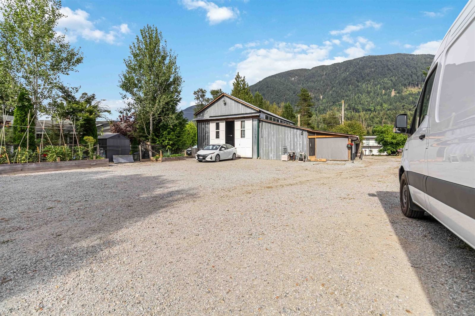 Listing Image 28