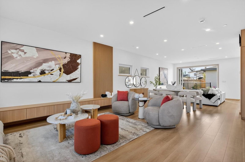 7 Howard Avenue, Burnaby, V5B 1J6 | Image 3