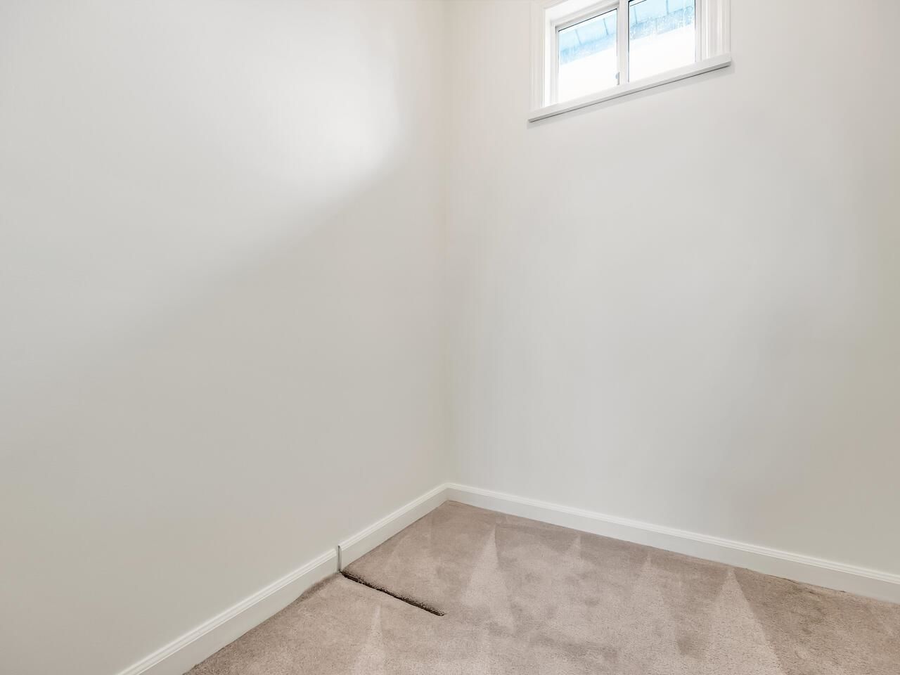 Listing Image 24