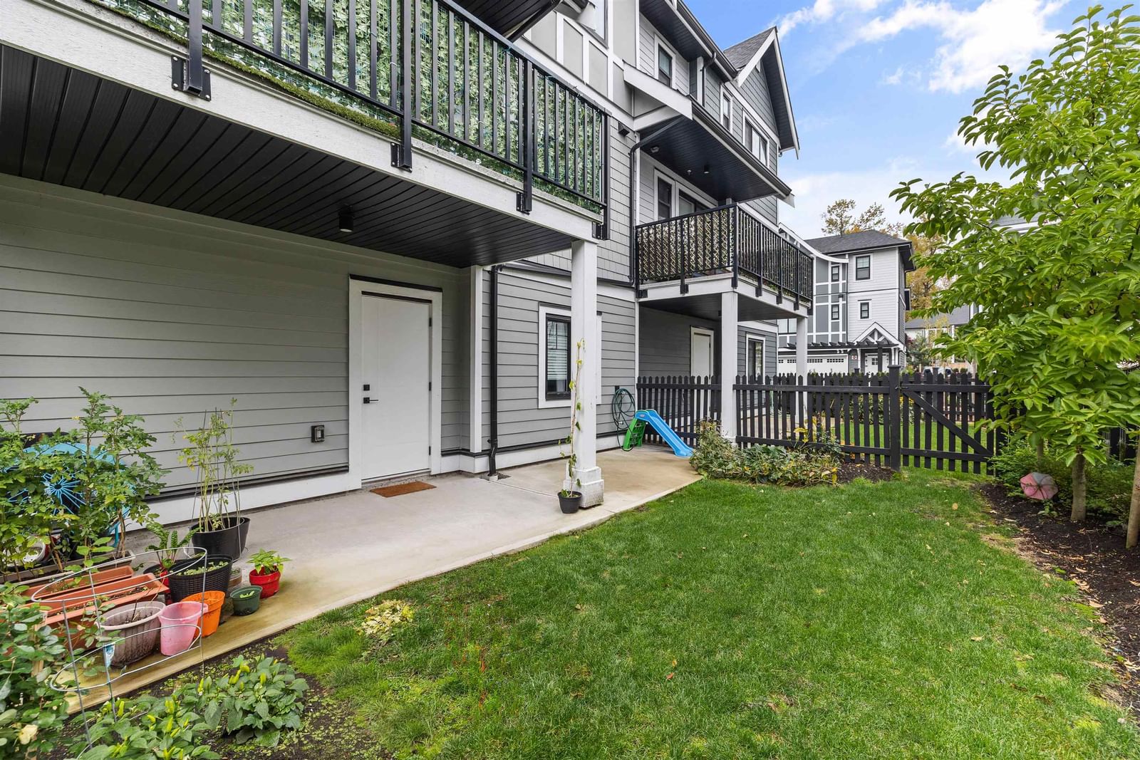 Listing Image 14