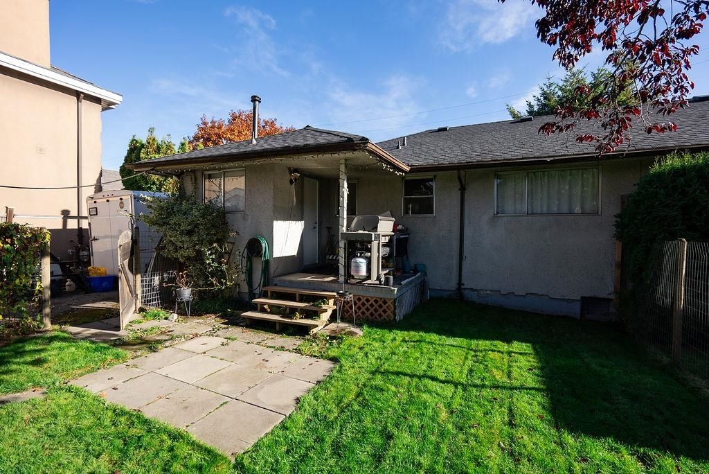 Listing Image 11