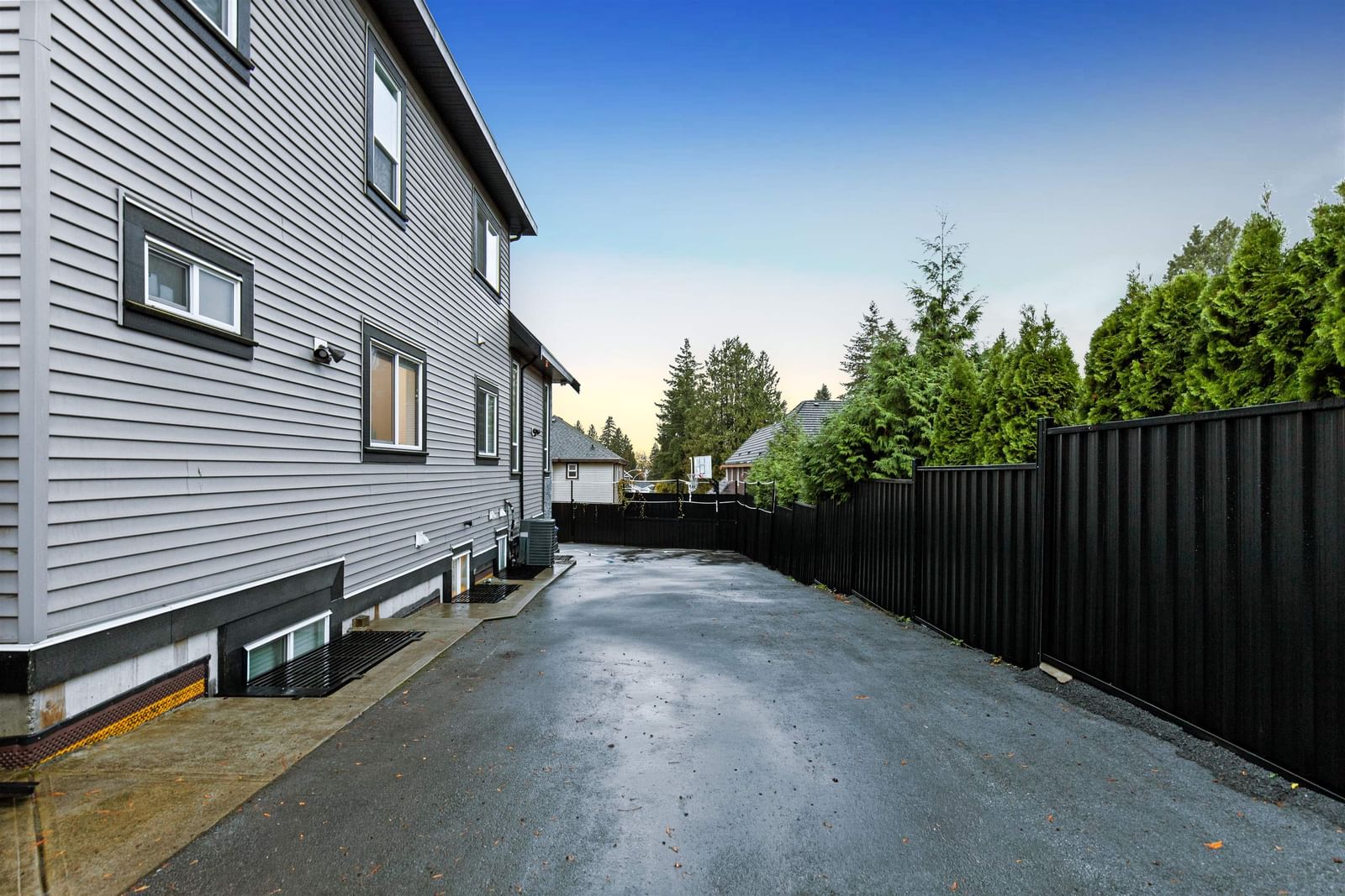 Listing Image 26