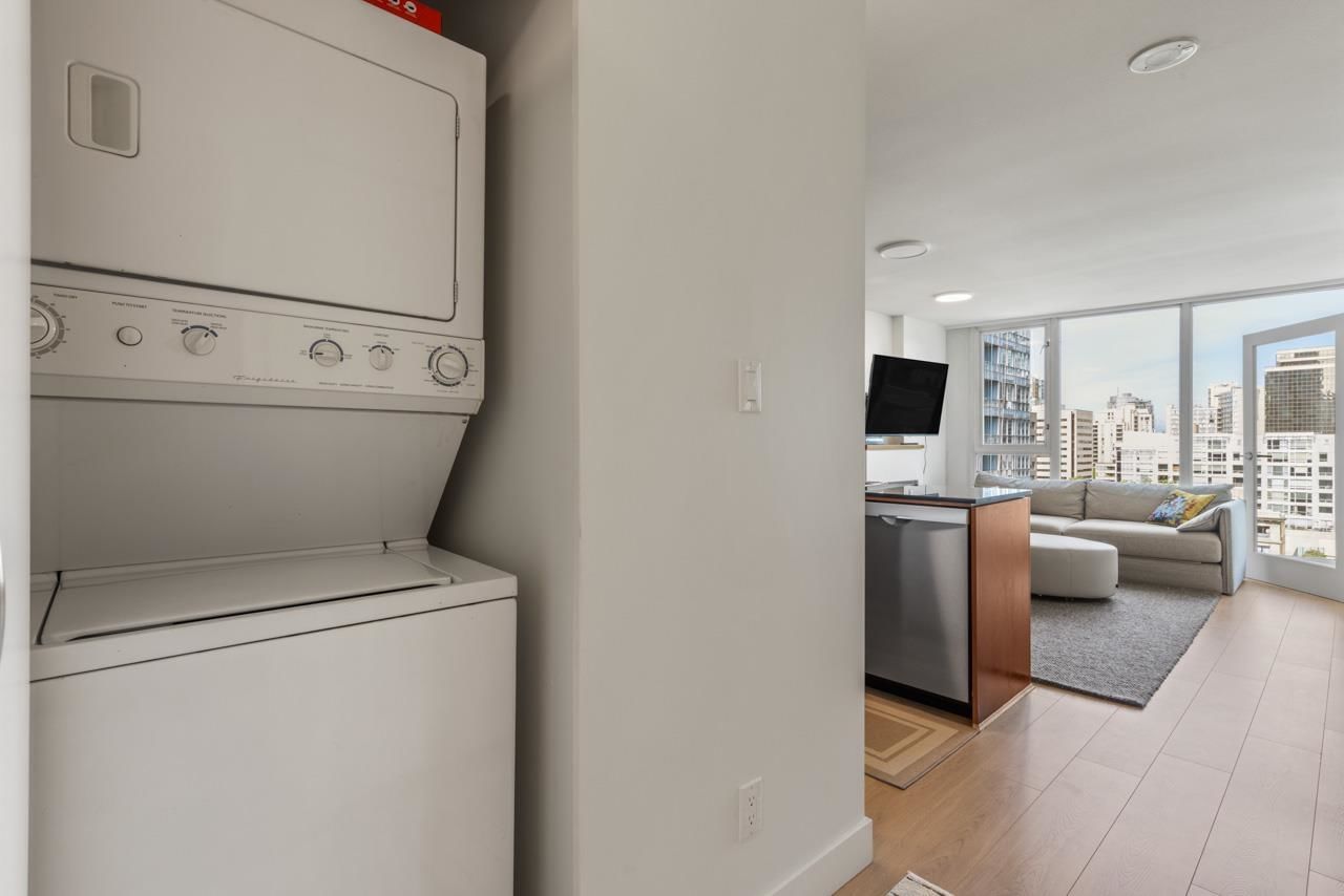 Listing Image 11