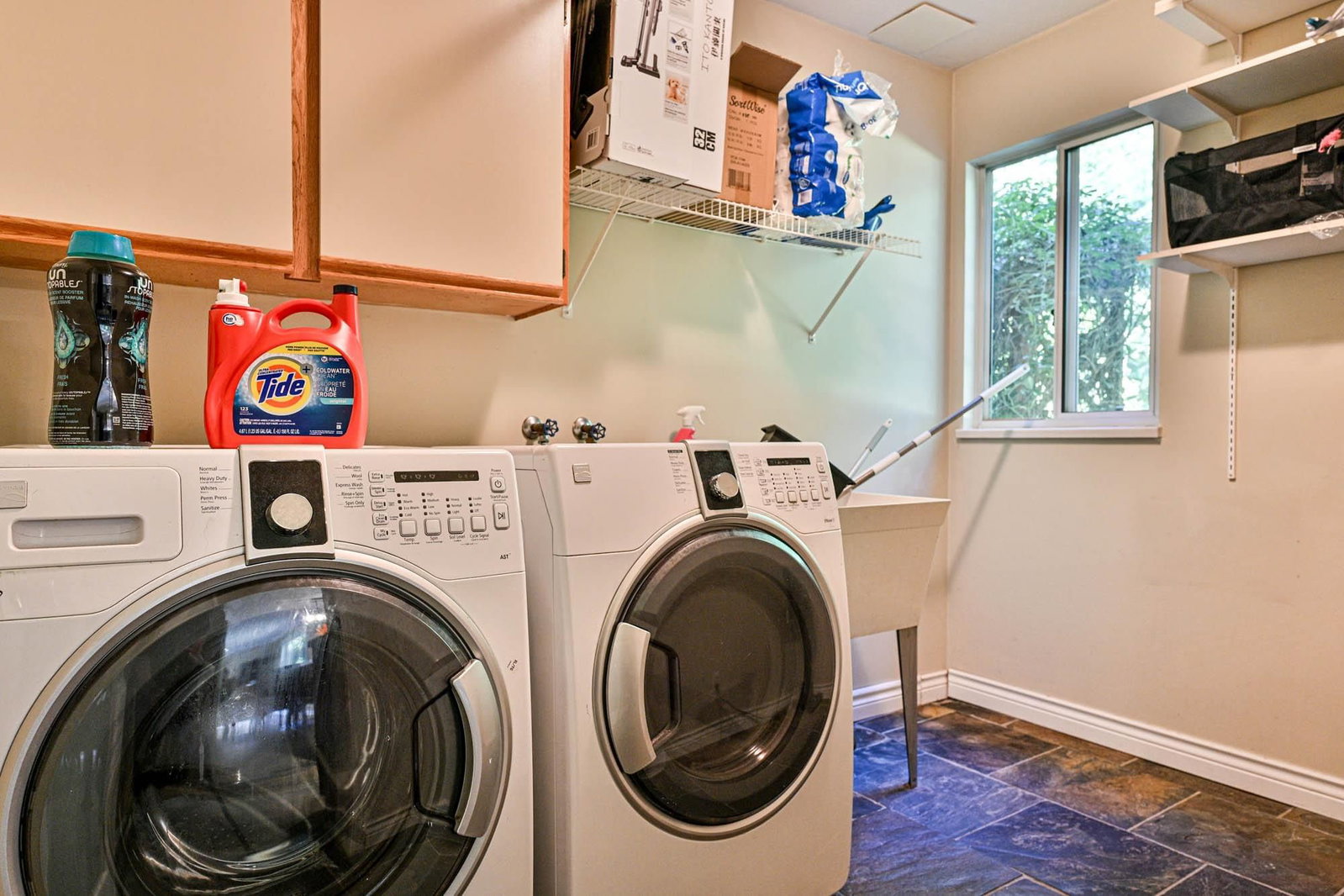 Listing Image 12