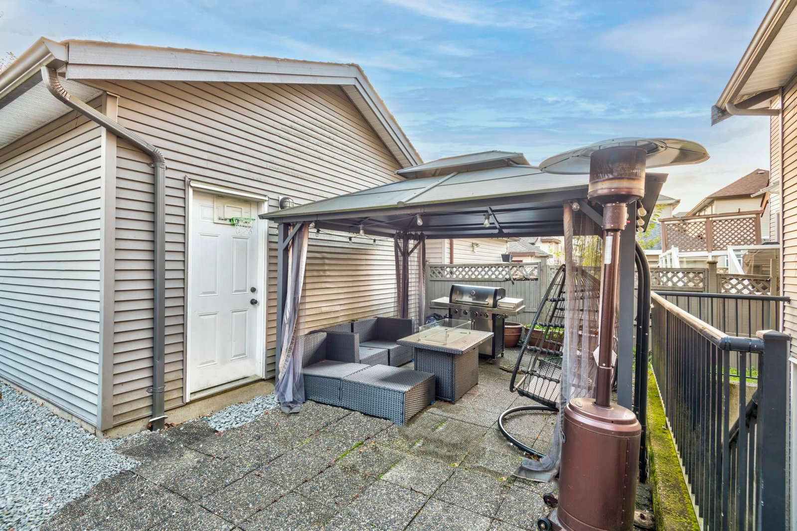 Listing Image 19