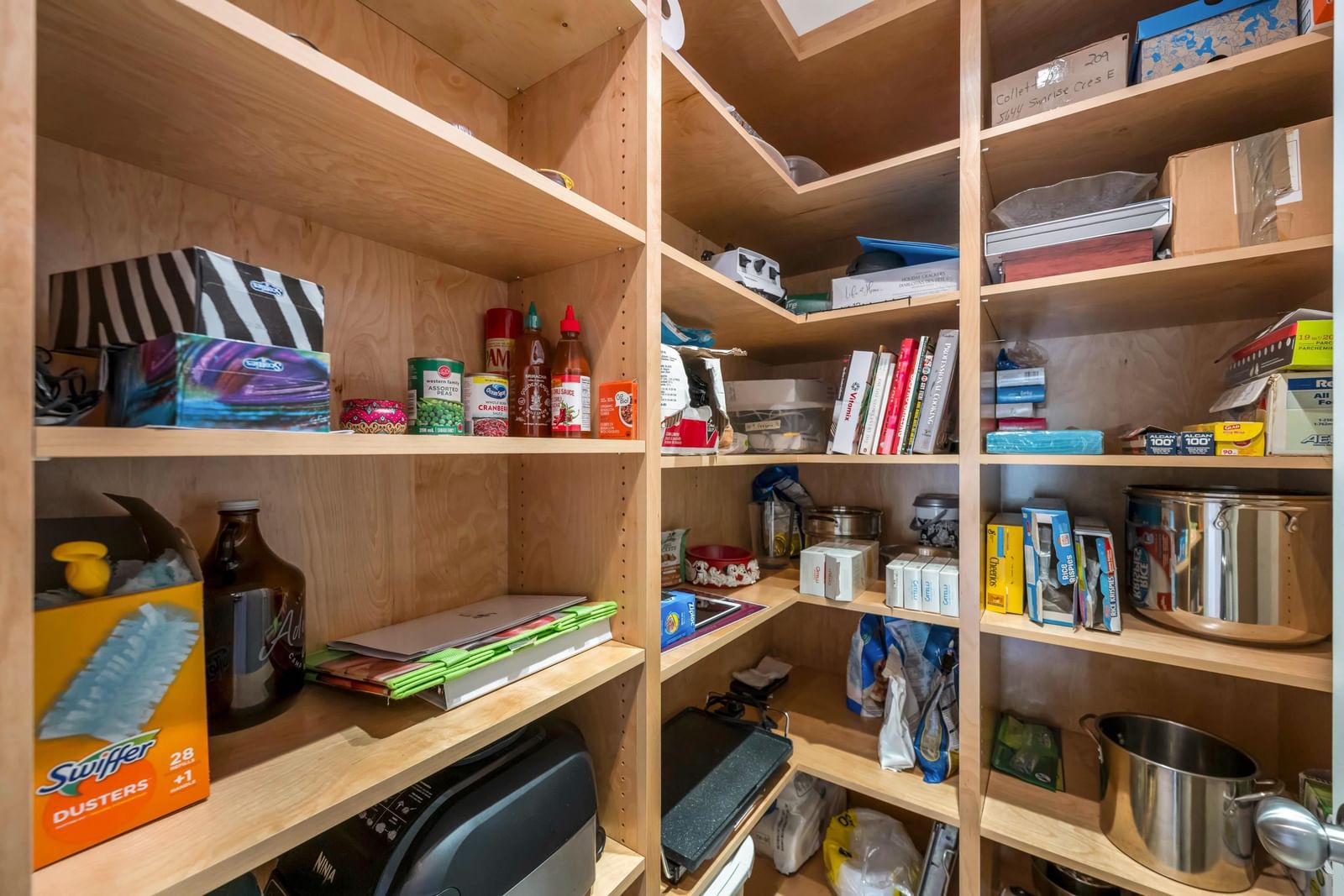 Listing Image 12