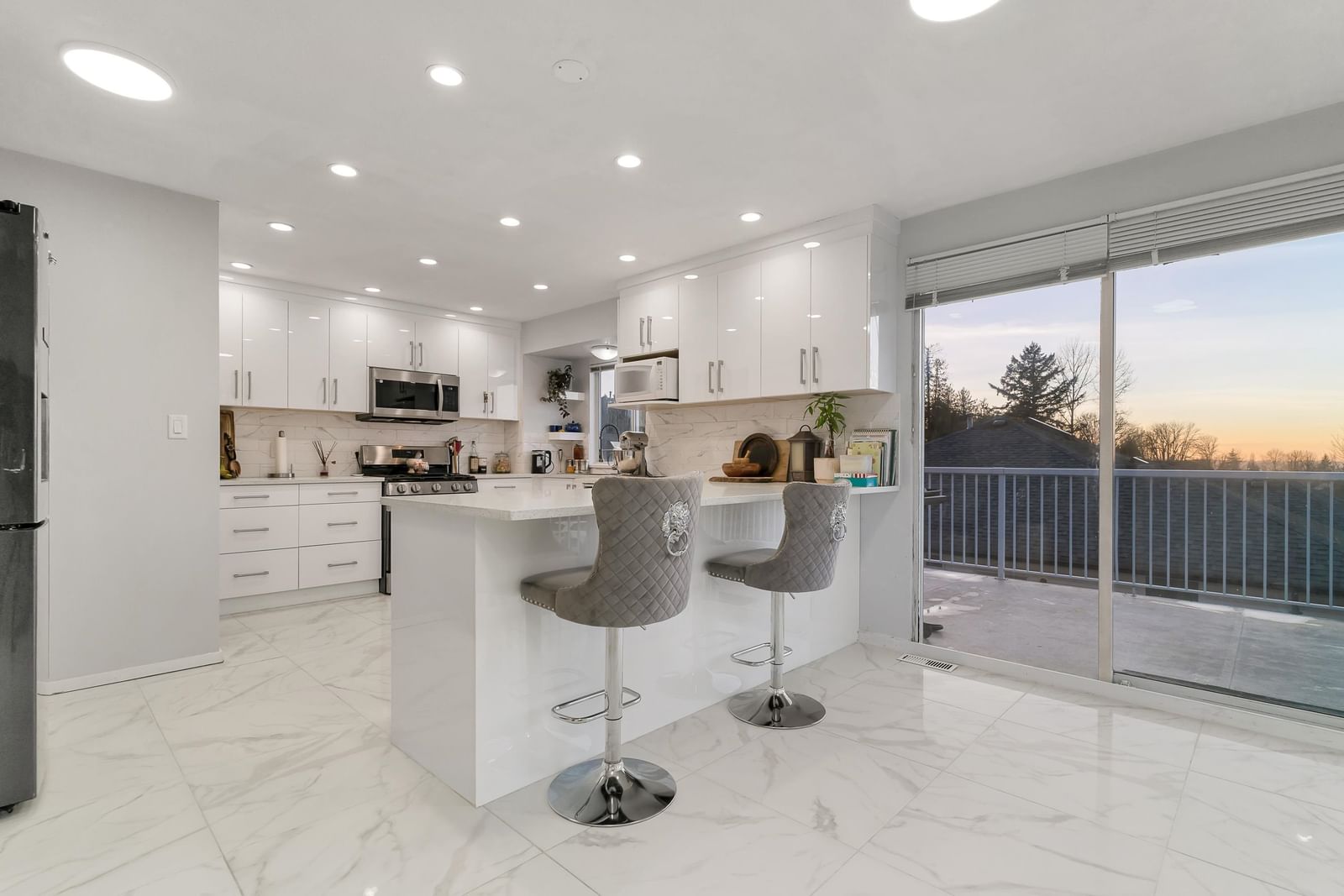 Listing Image 15