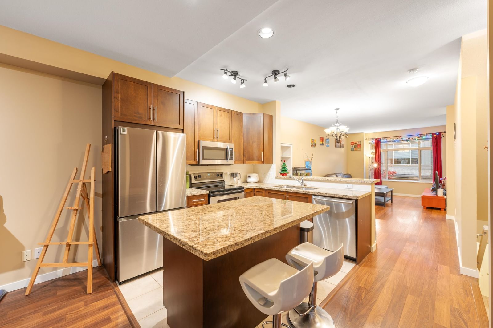 Listing Image 19