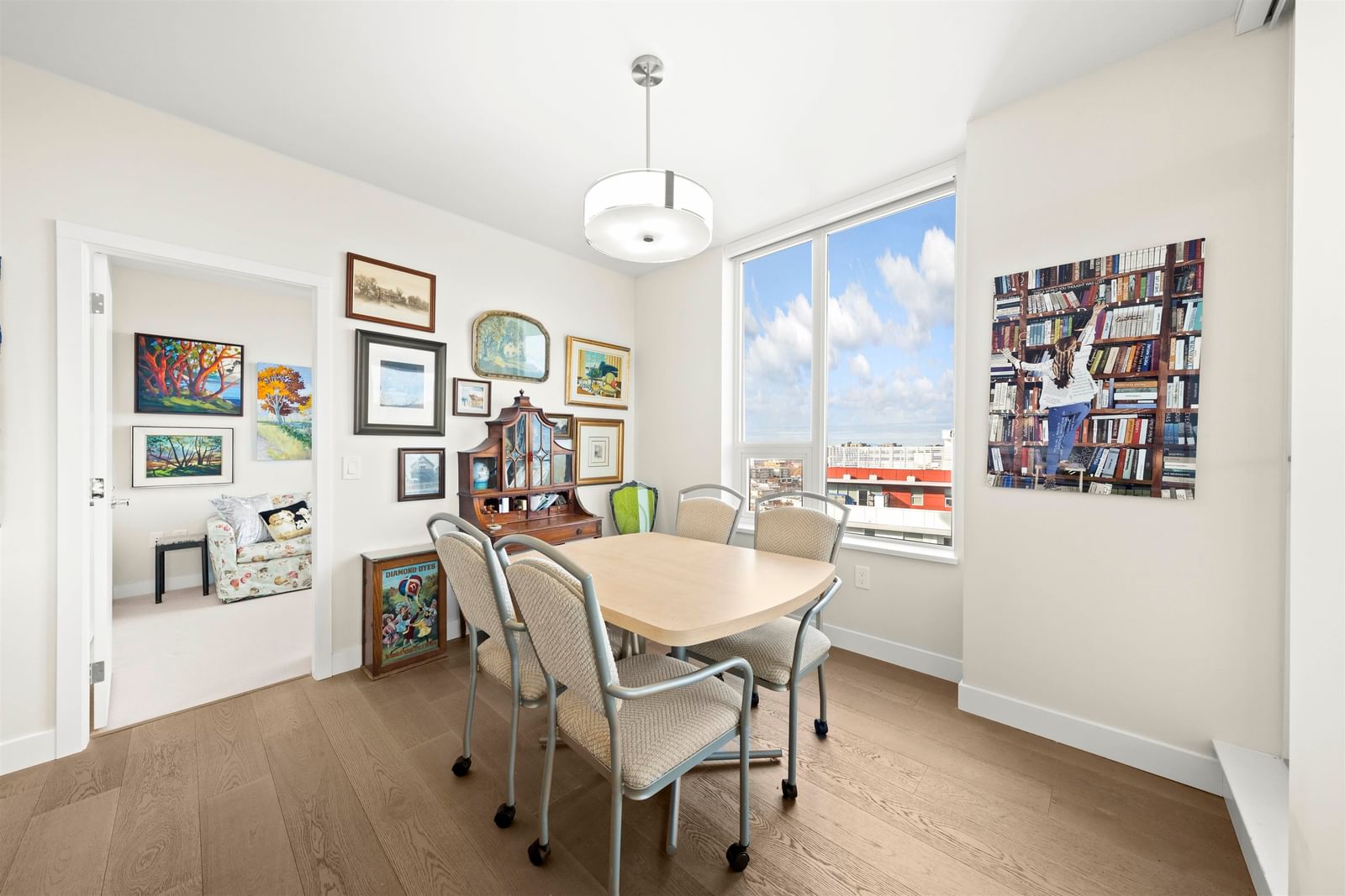Listing Image 13