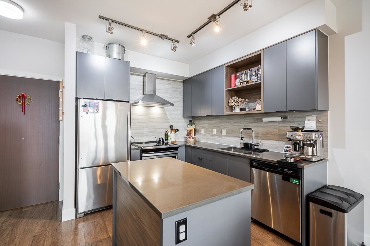 Listing Image 15