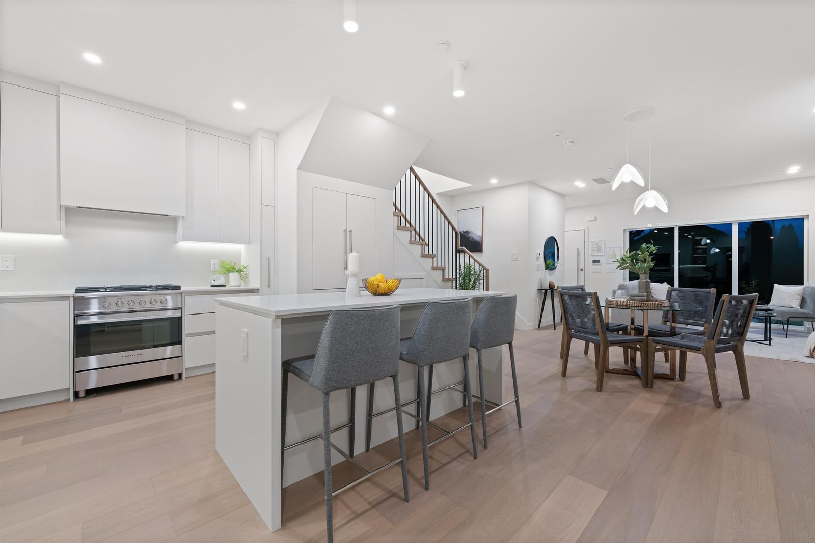 Listing Image 9