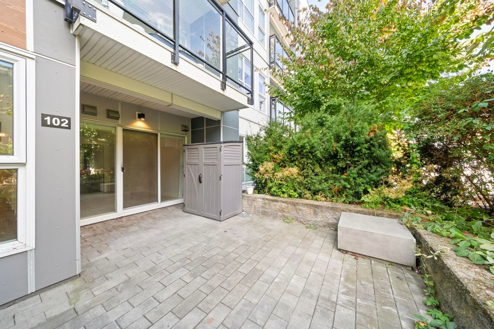 Listing Image 8