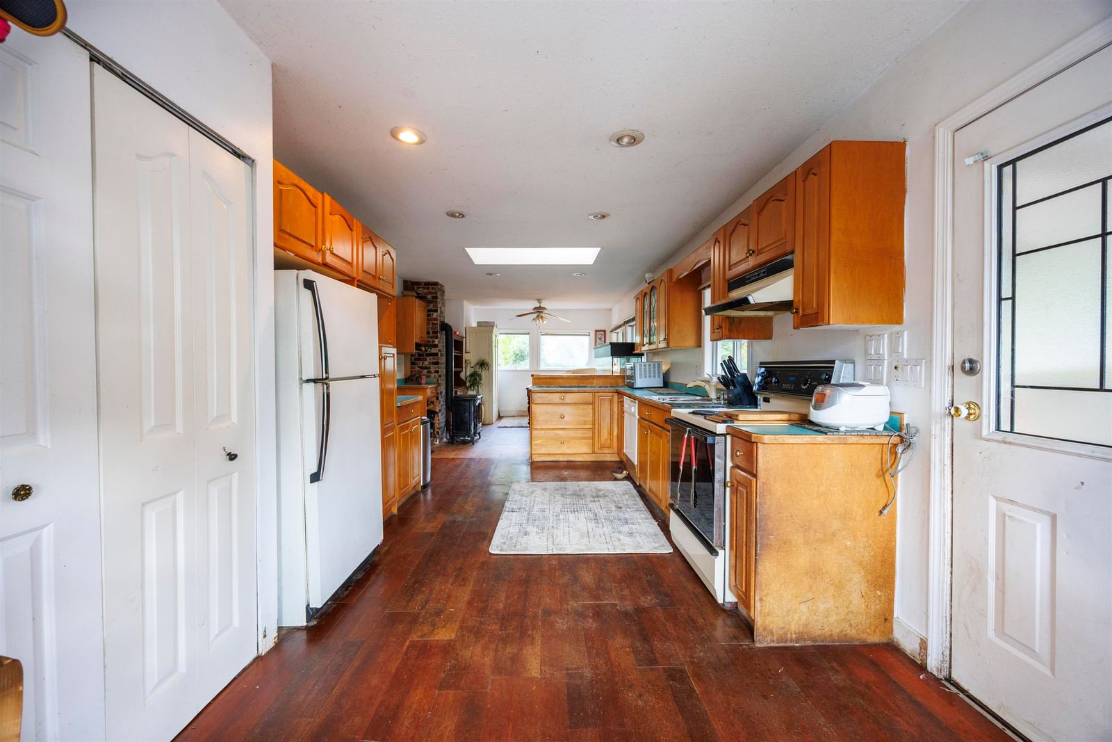 Listing Image 11