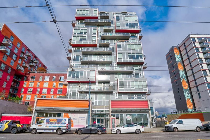 201 - 983 Hastings Street E