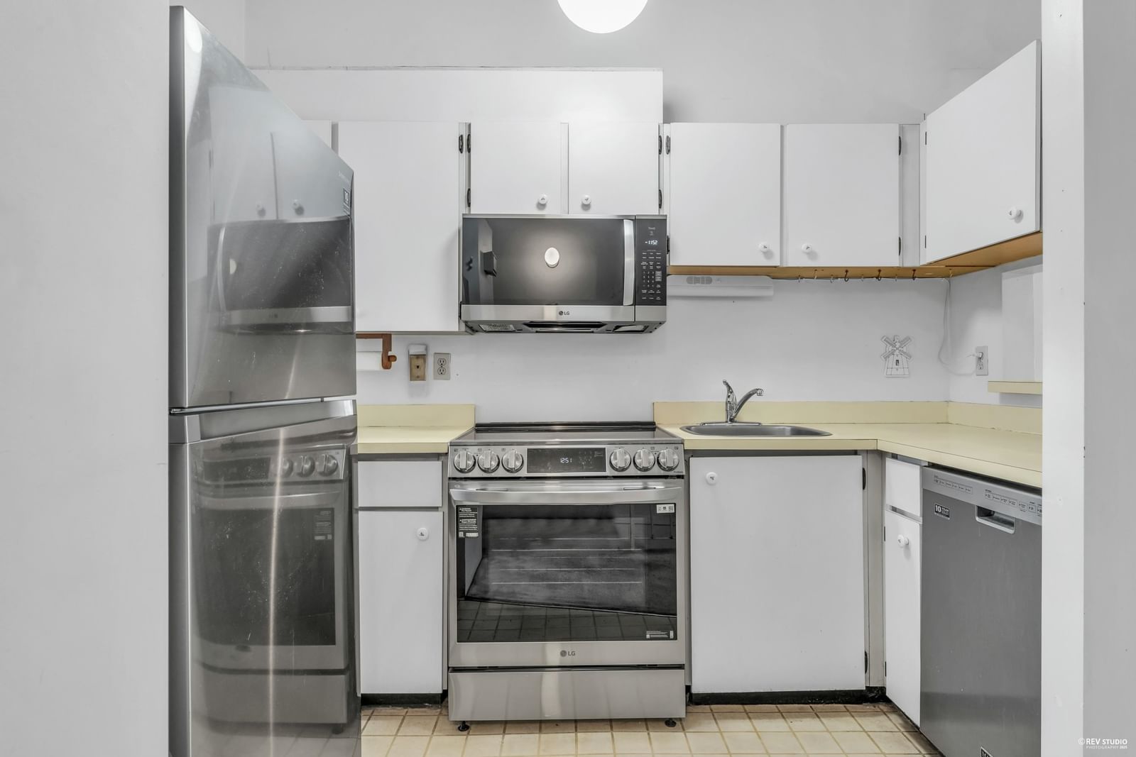 Listing Image 15