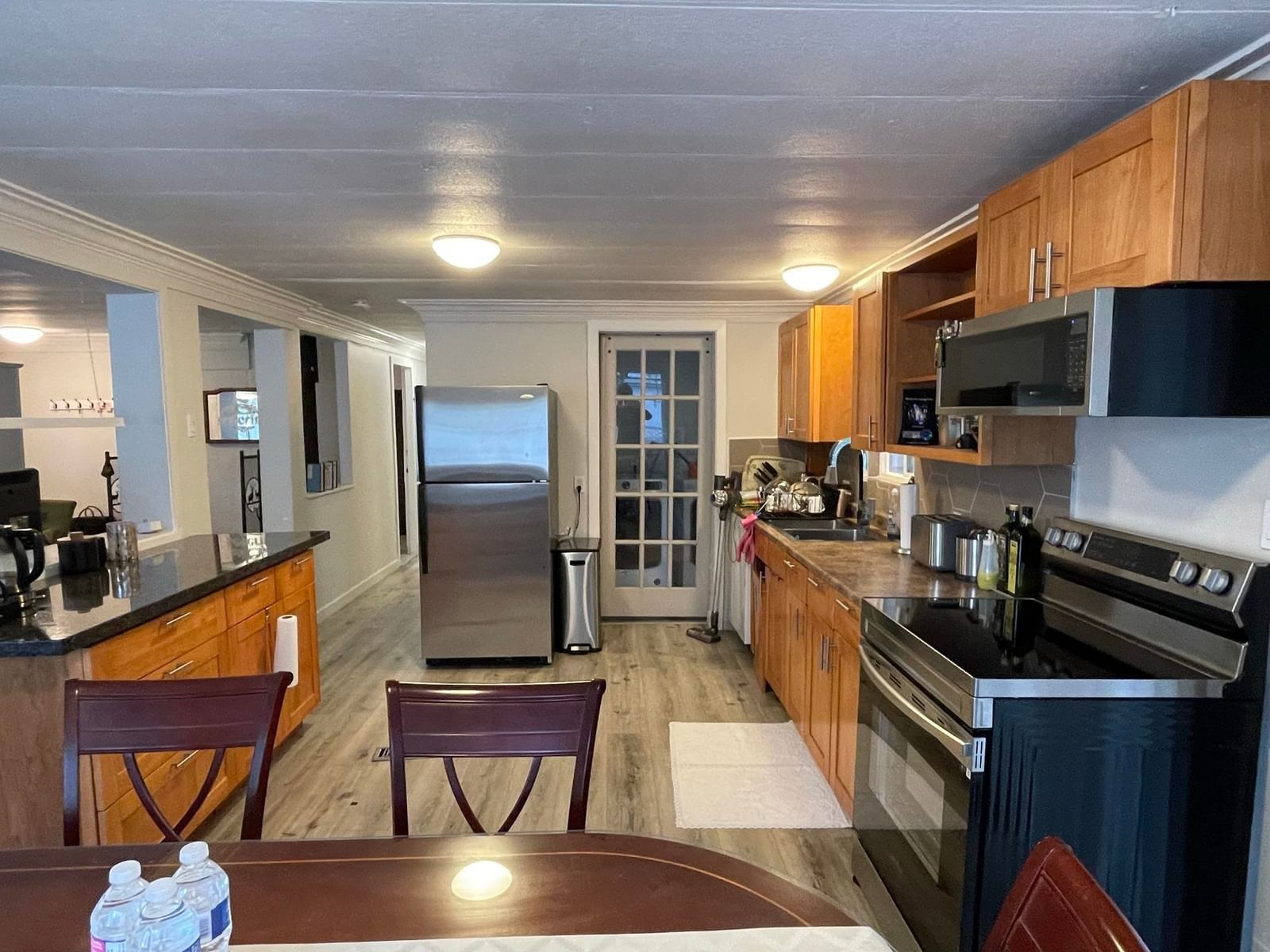 Listing Image 6