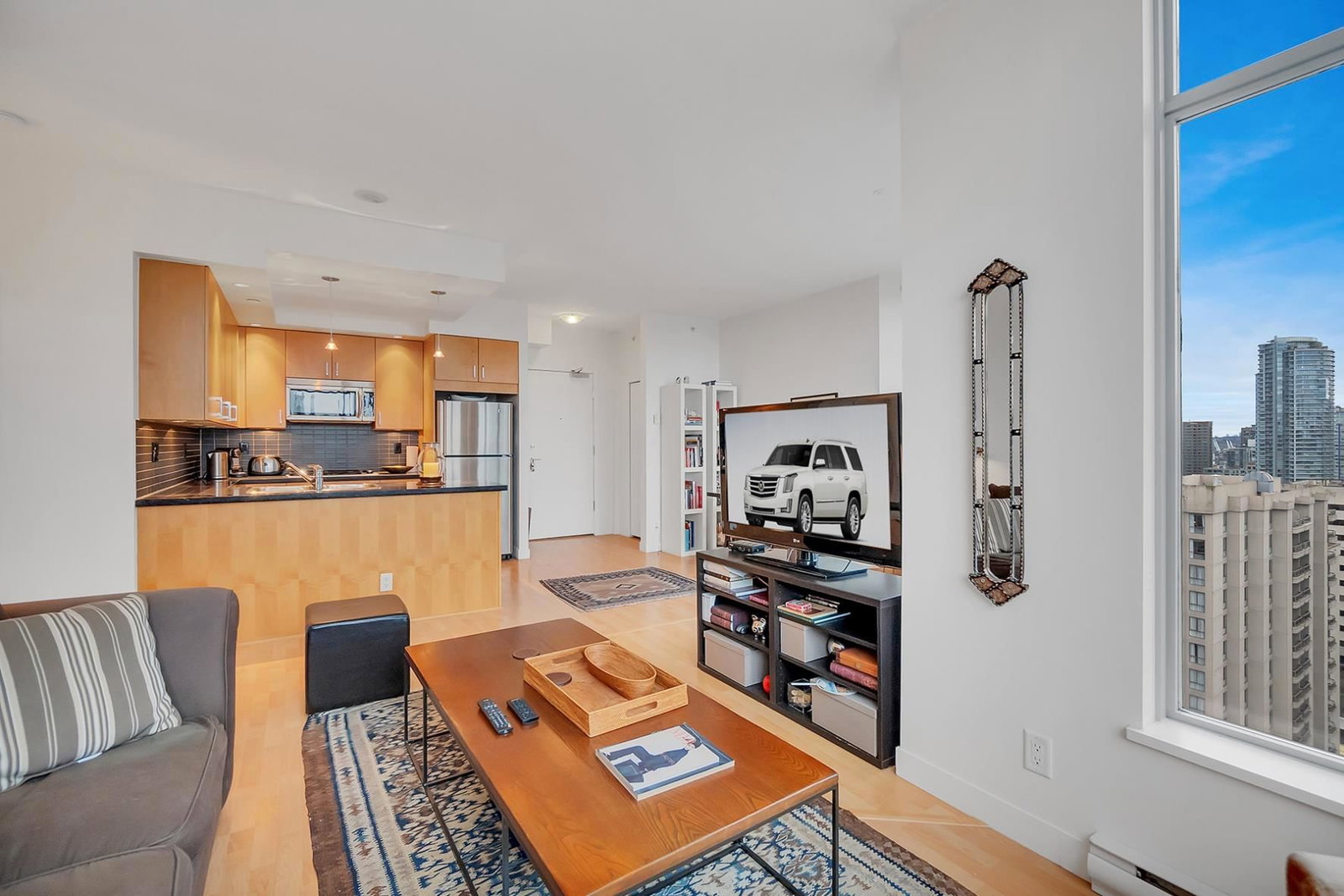 Listing Image 12
