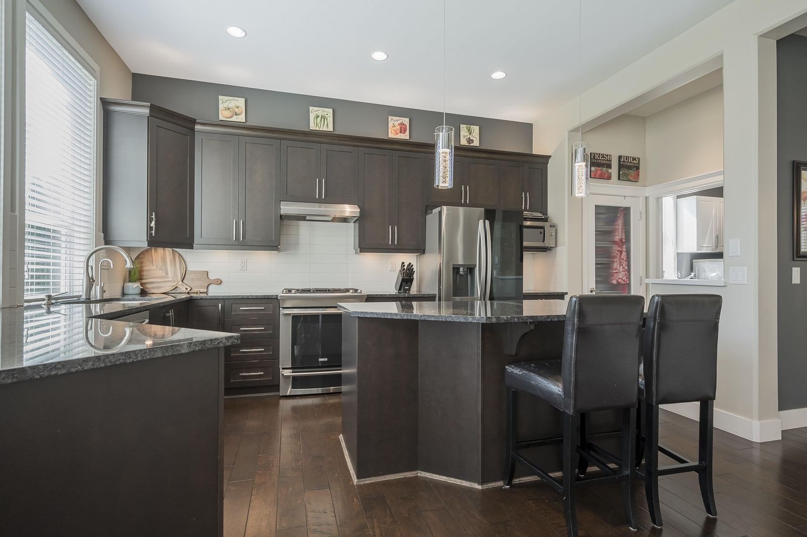 Listing Image 9