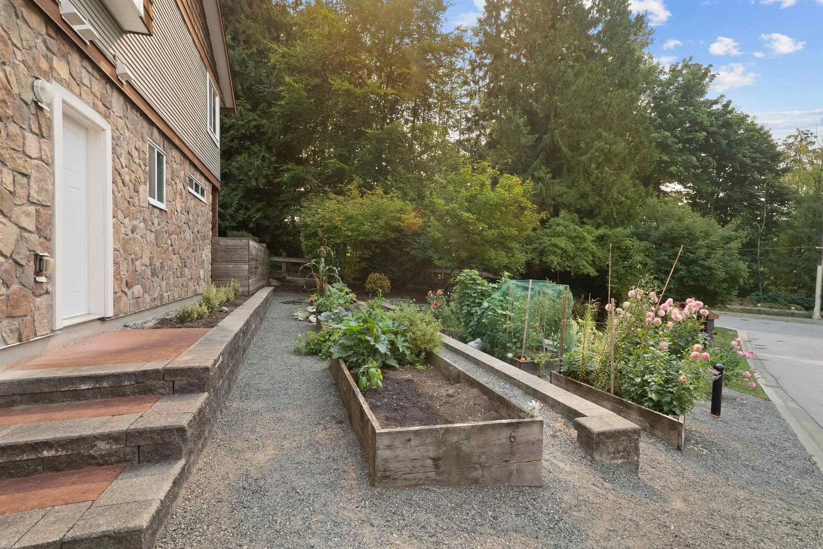 Listing Image 36
