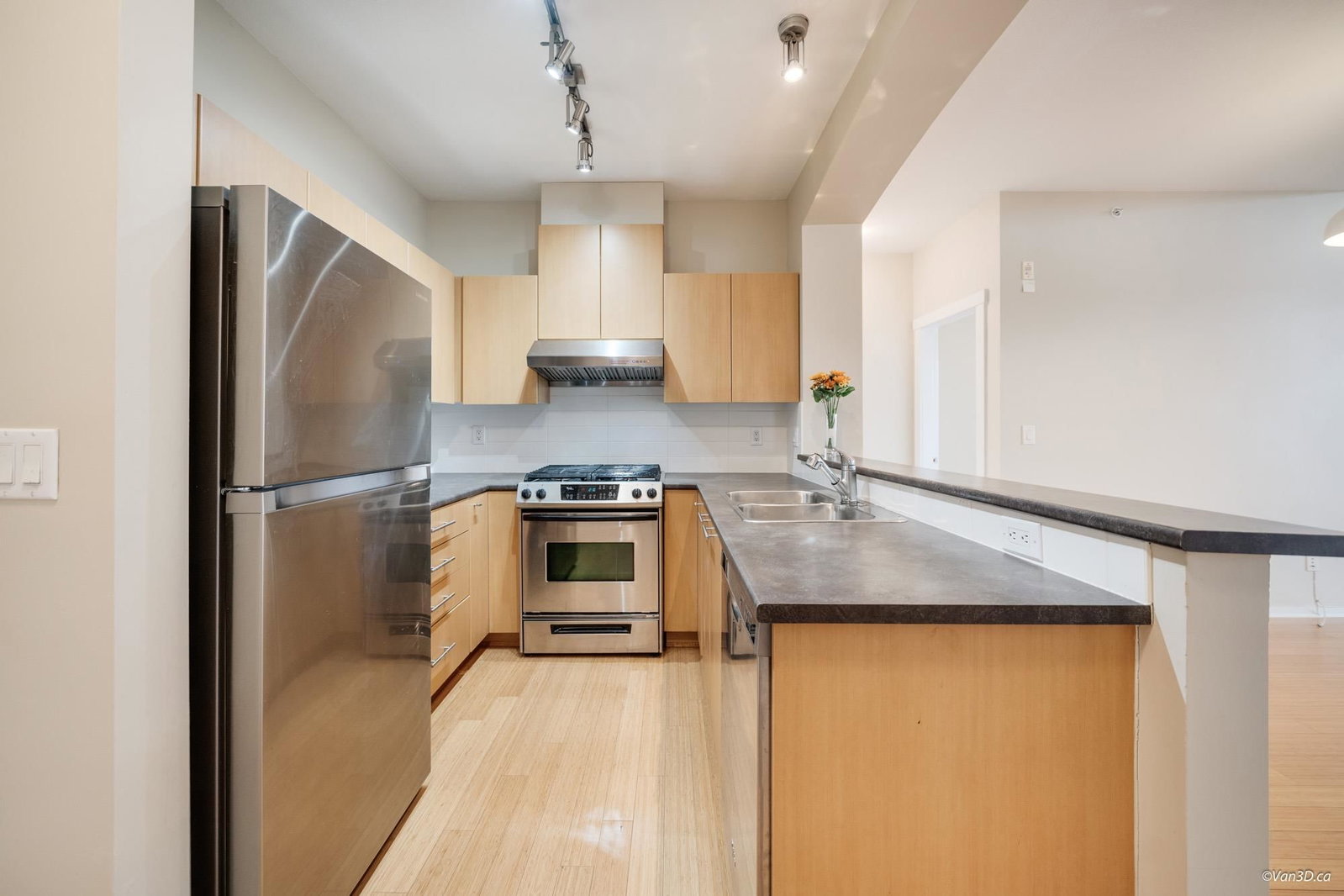 Listing Image 15
