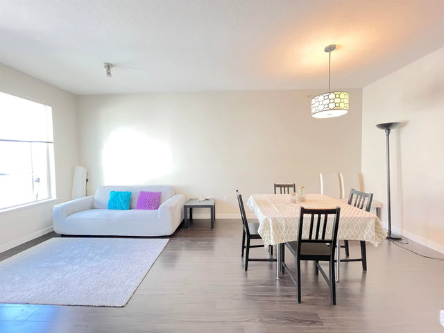 425 - 9399 Odlin Road