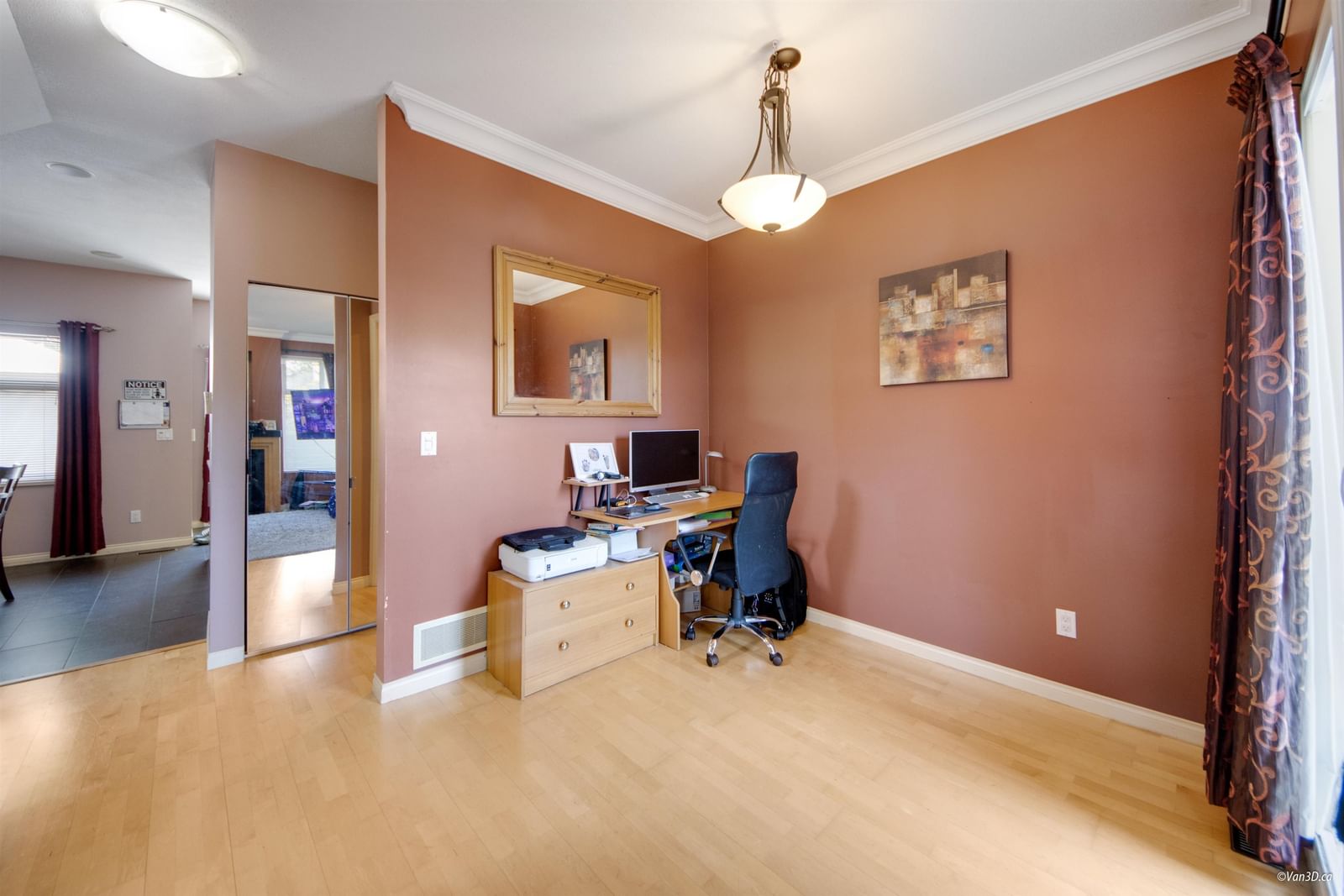 Listing Image 10