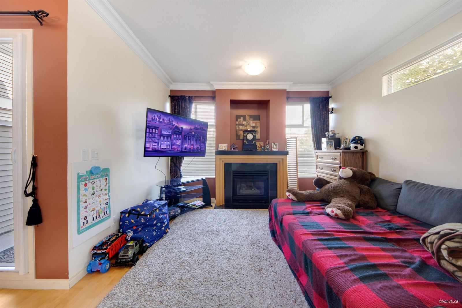 Listing Image 8