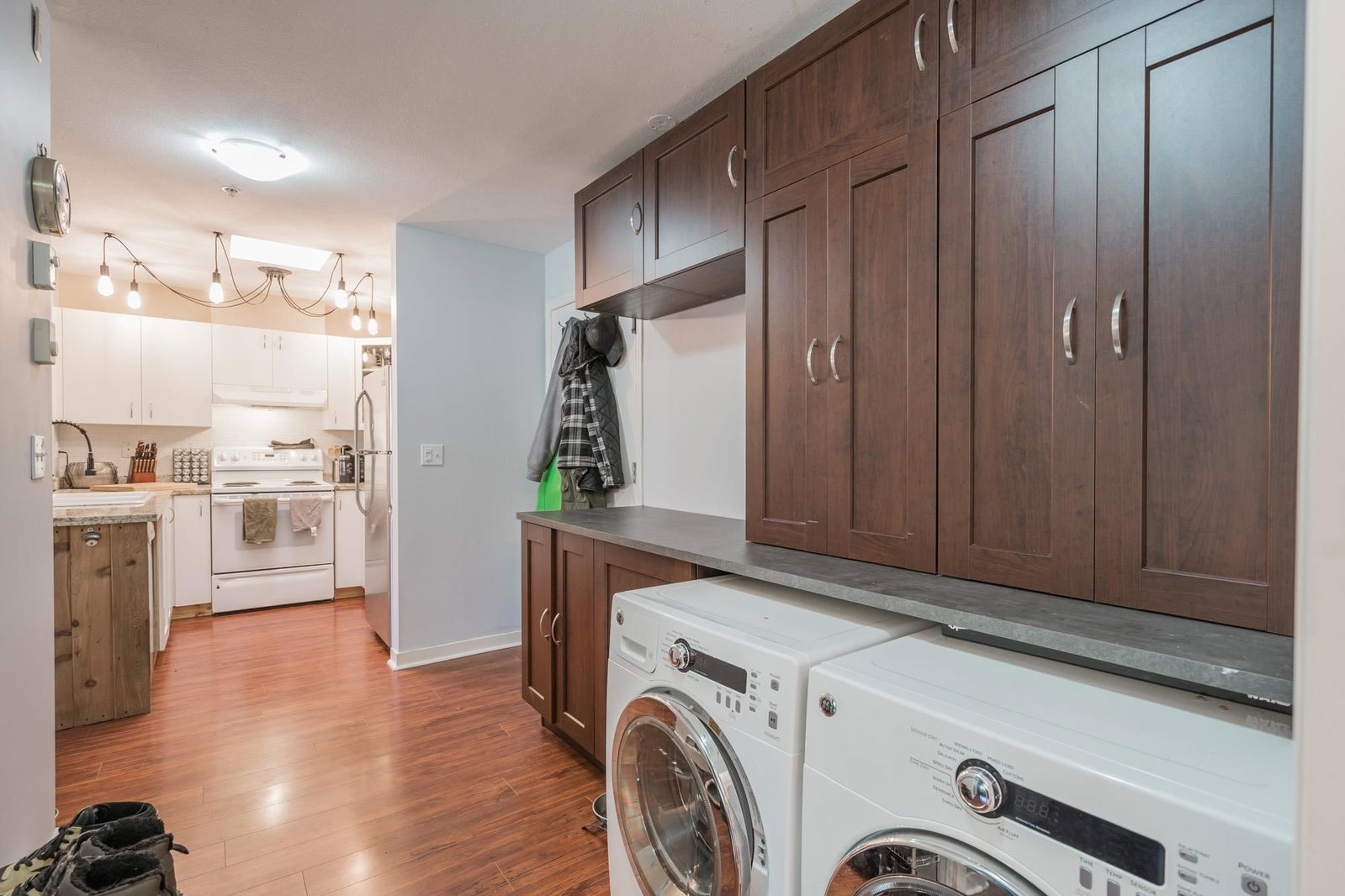 Listing Image 18