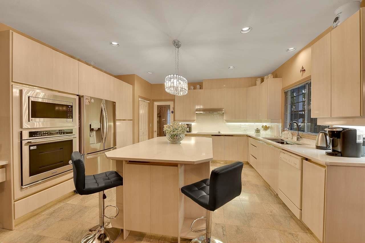 Listing Image 11