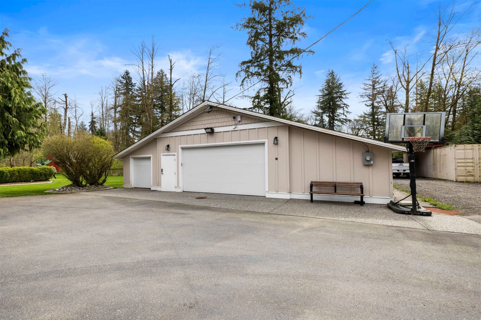 Listing Image 14