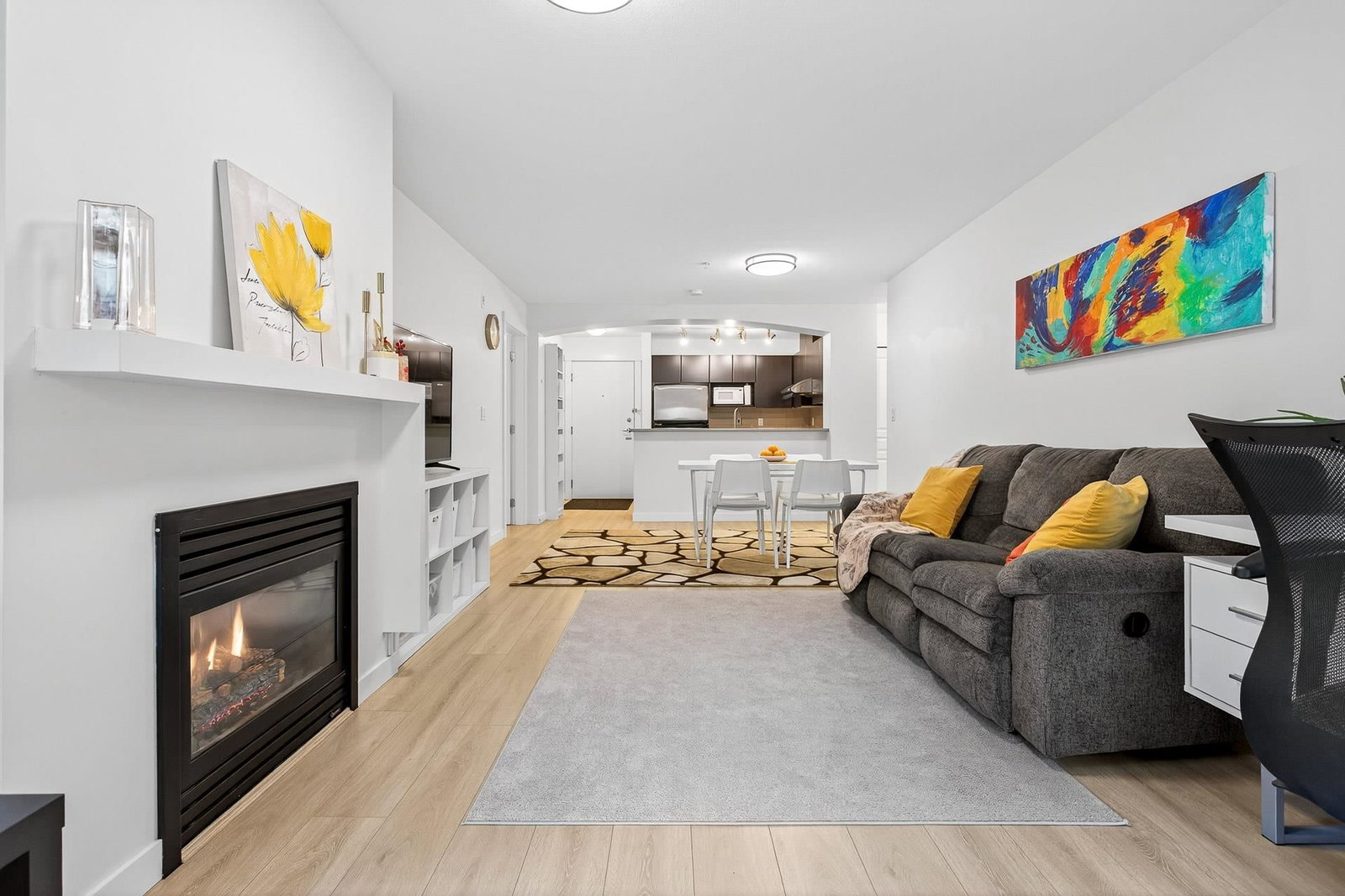 Listing Image 15