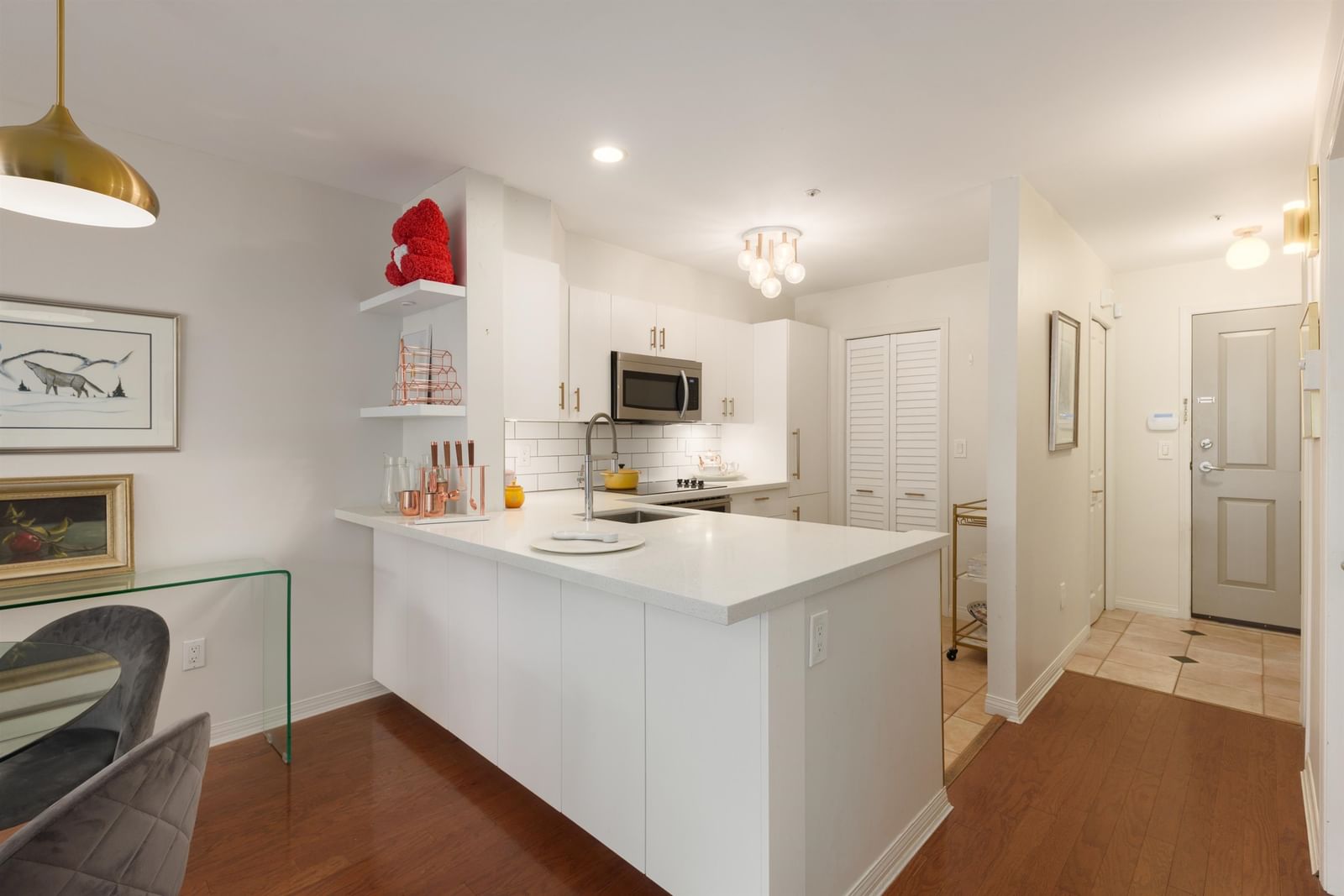 Listing Image 9