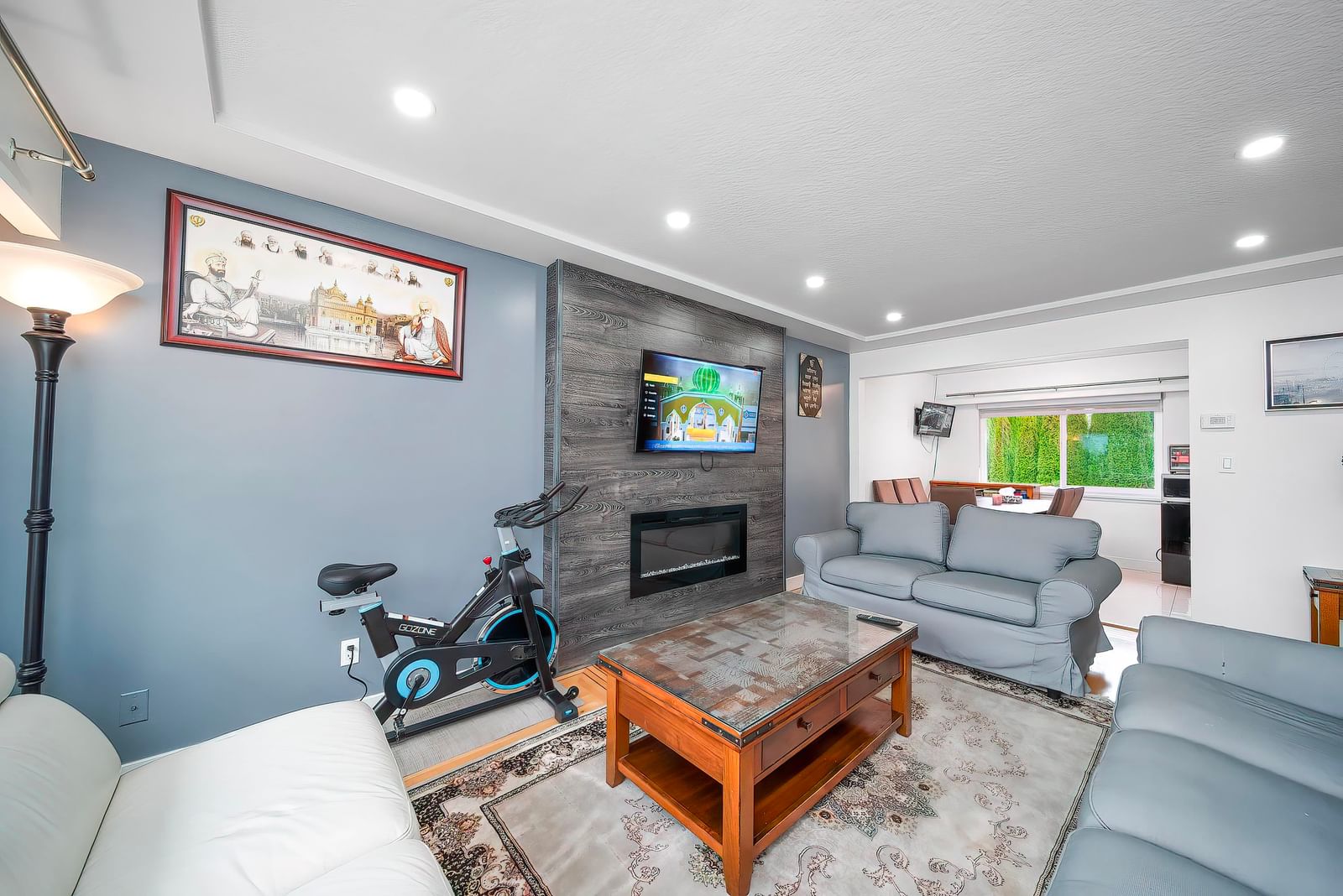 Listing Image 10