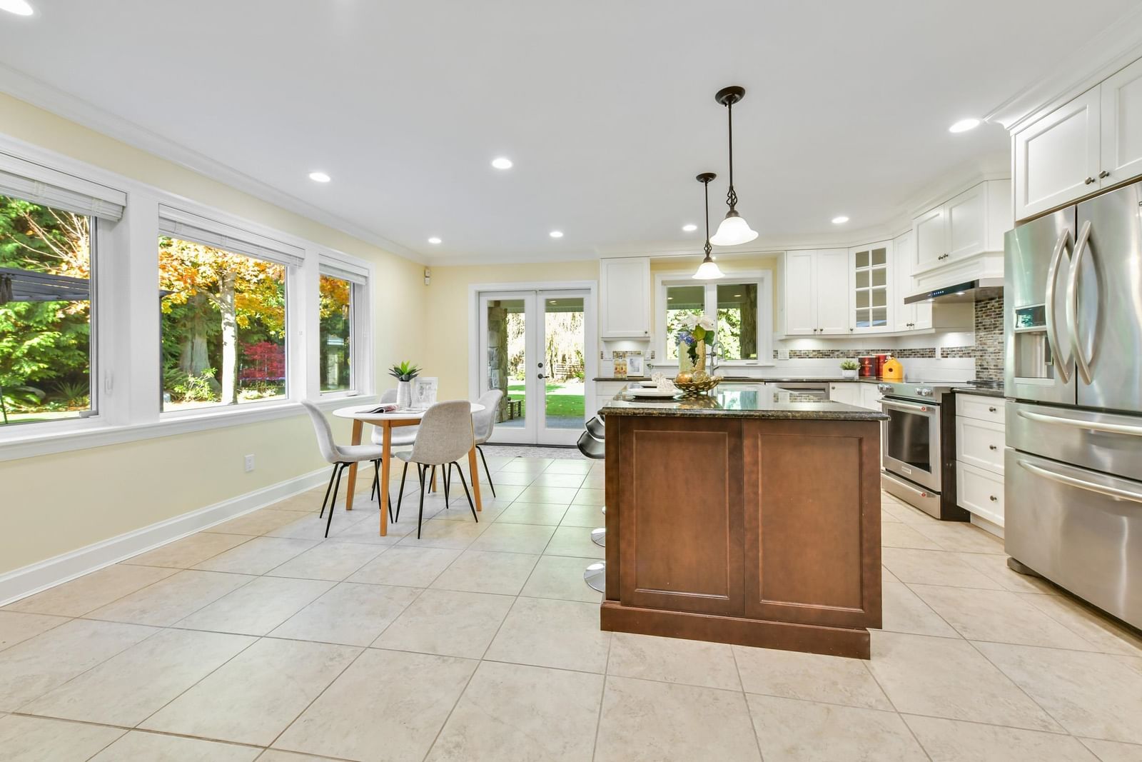 Listing Image 19
