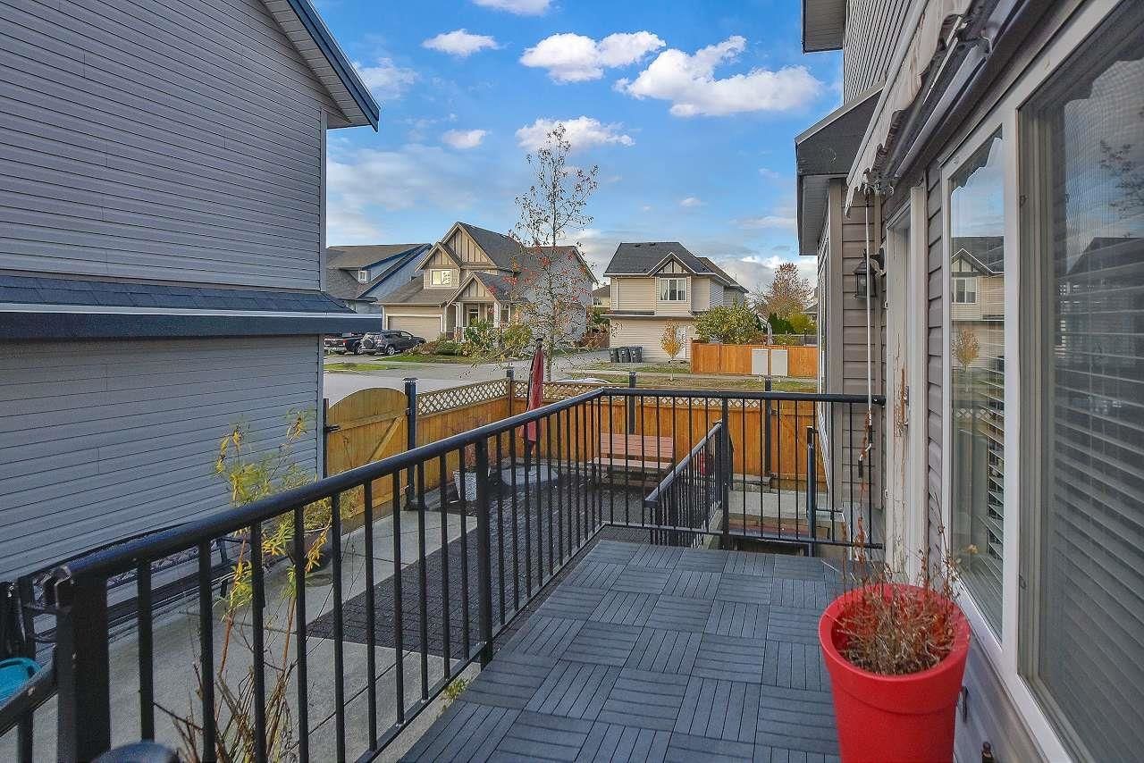 Listing Image 11