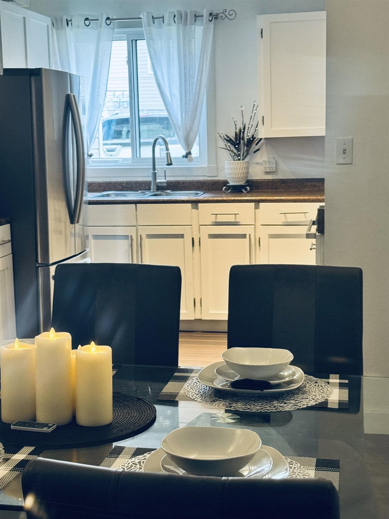 2082 Springer Avenue, Burnaby, V5B 3M5 | Image 3