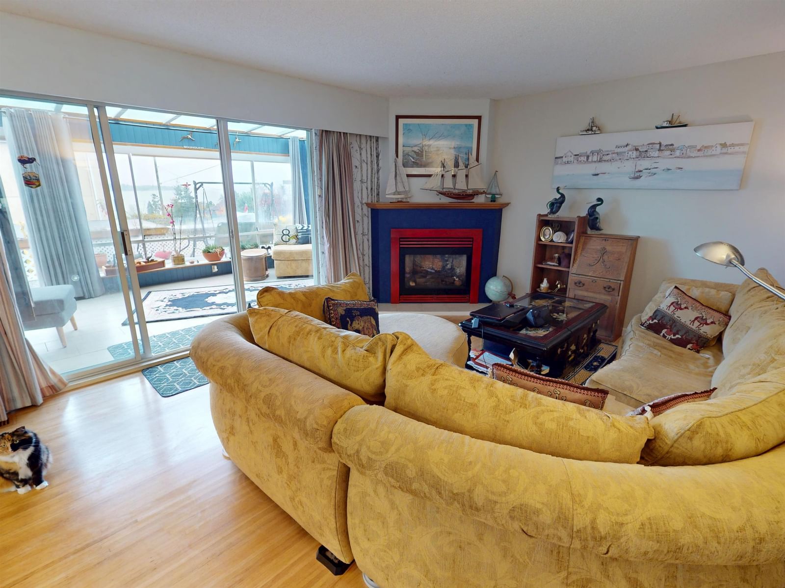 Listing Image 8
