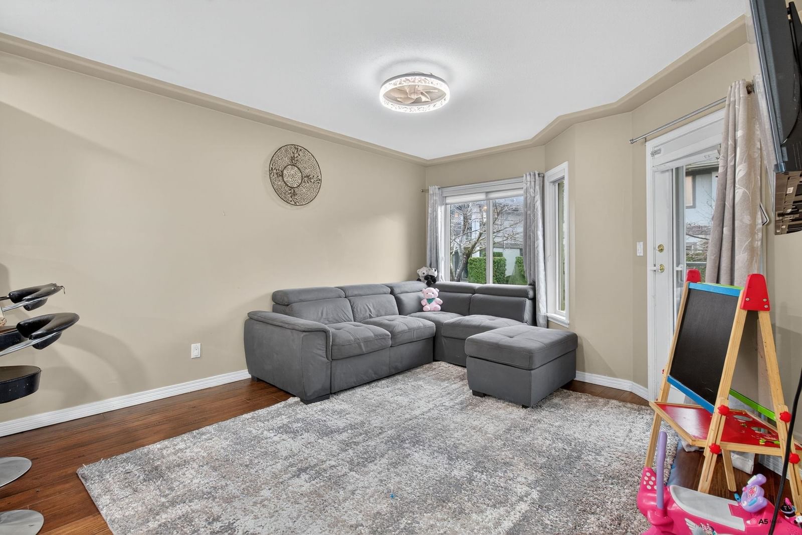 Listing Image 20