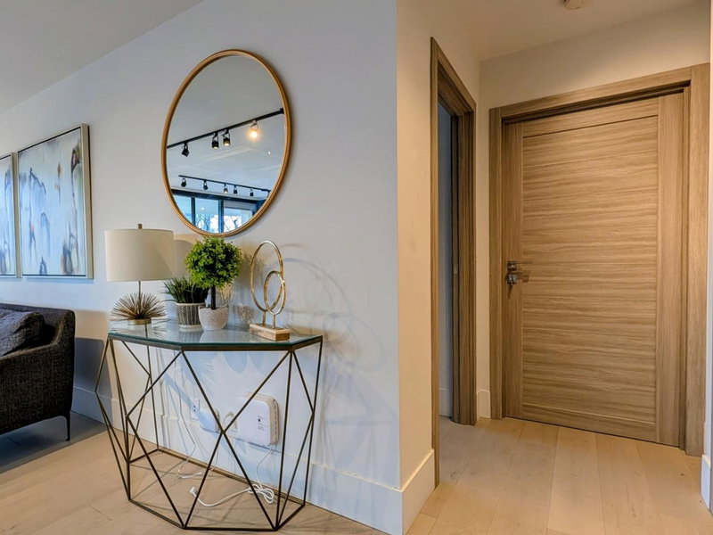 3D - 328 Taylor Way, West Vancouver, V7T 2Y4 | Image 2