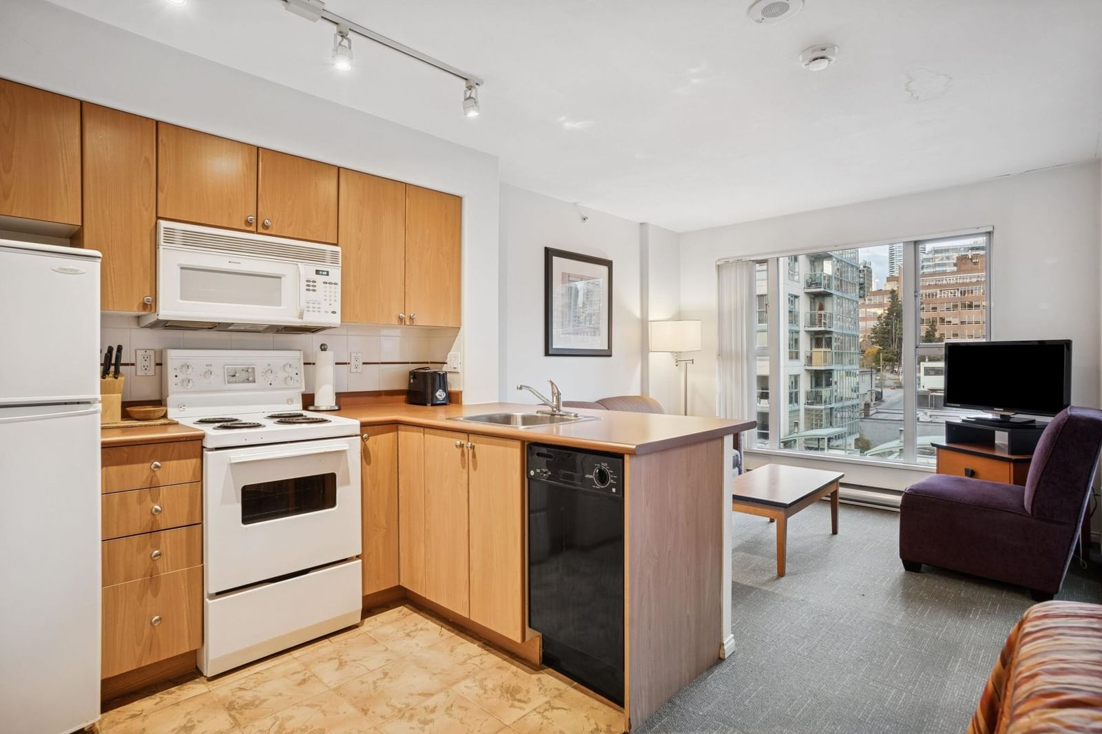 Listing Image 12