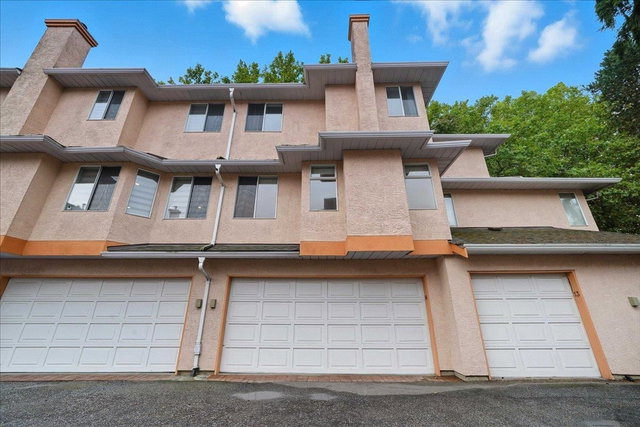 14 - 7231 Moffatt Road