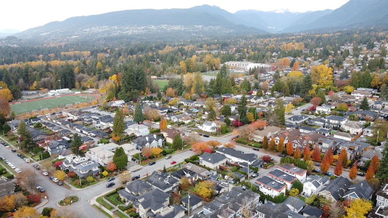 1632 Mahon Avenue, North Vancouver, V7M 2S8 | Image 2